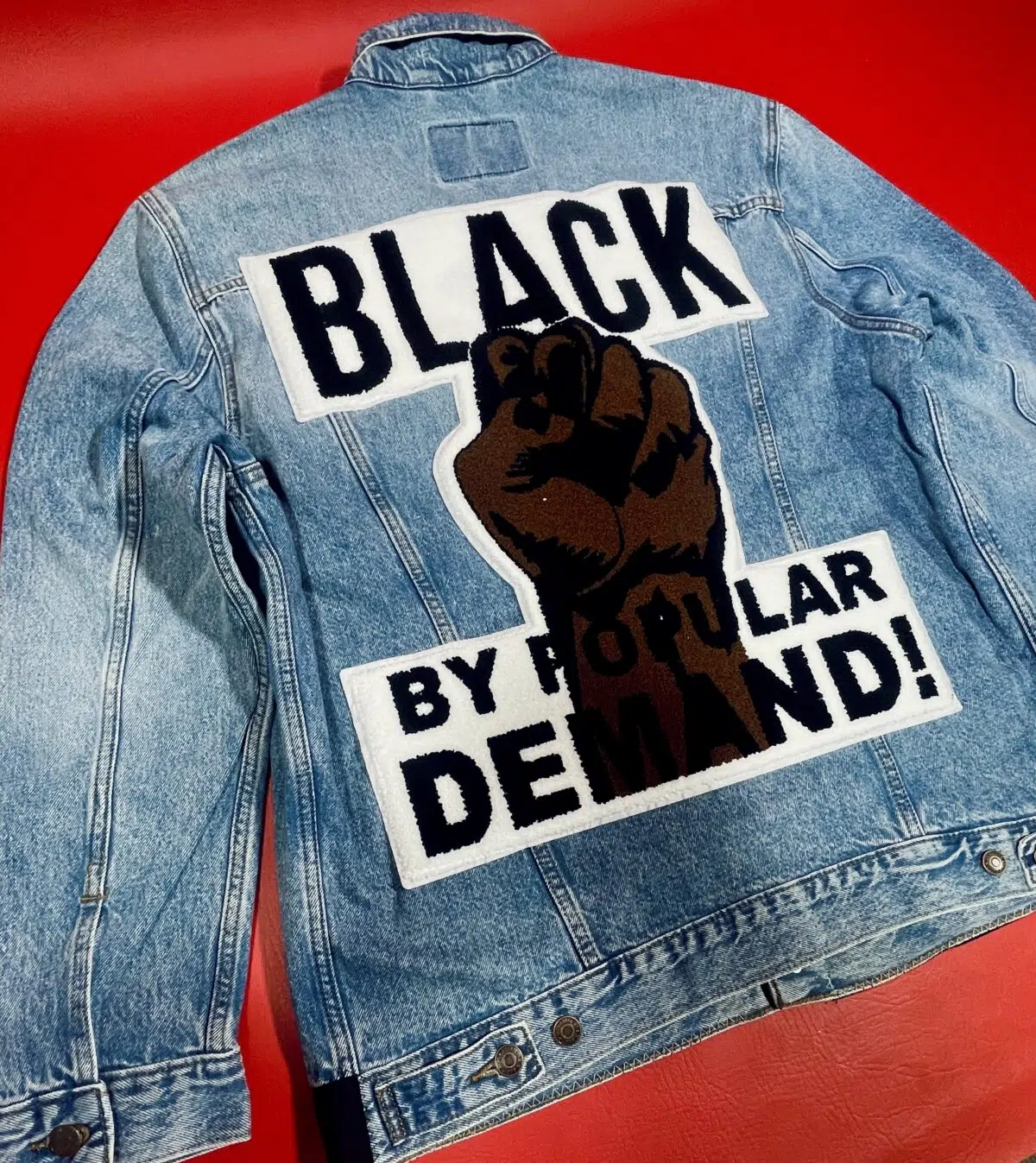 Black by Popular Demand® Unisex Black Levi's Jean Jacket - Image 4