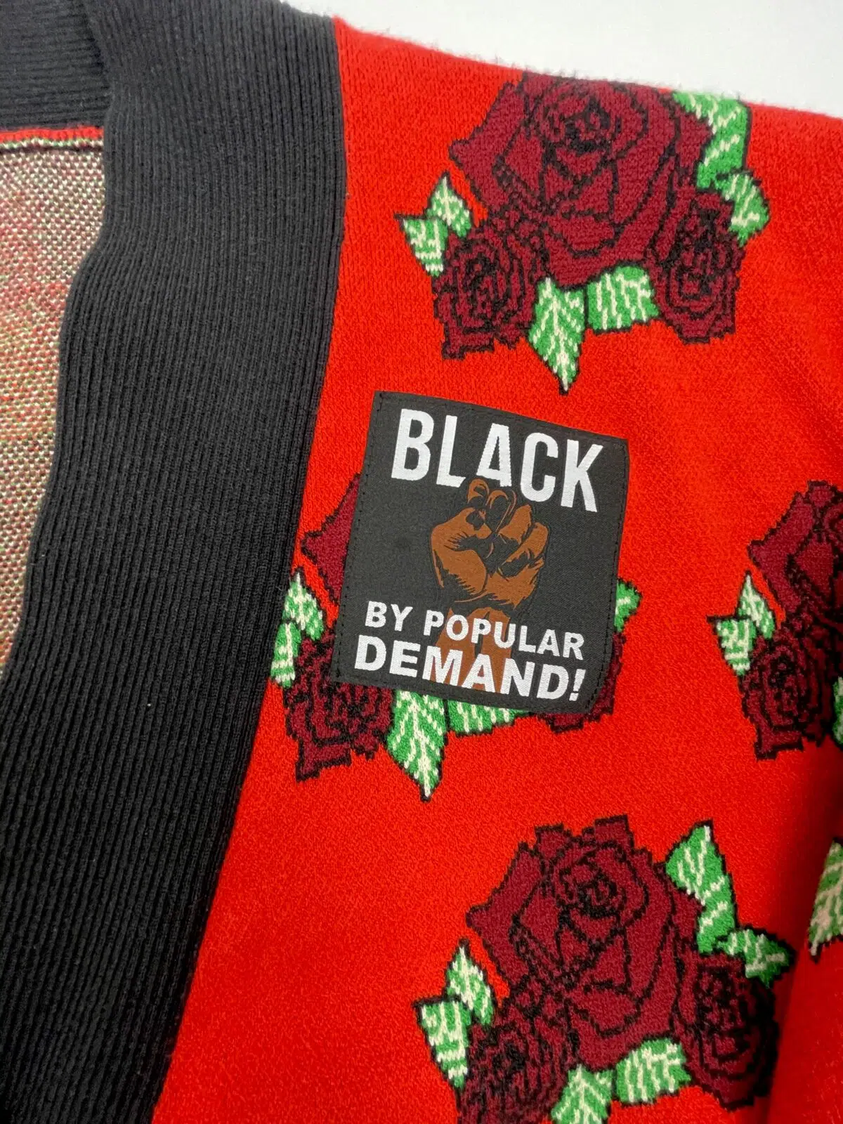 Black by Popular Demand® Women's Rose Crop Red Cardigan - Image 5